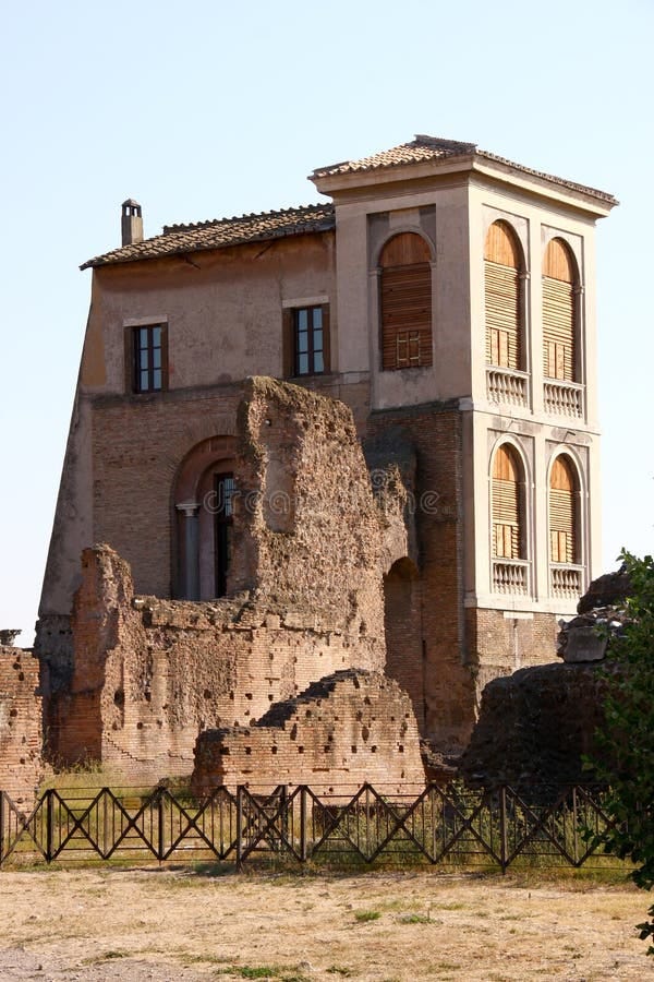 22,632 Old House Rome Stock Photos - Free & Royalty-Free Stock Photos from  Dreamstime