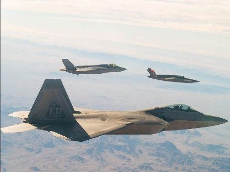 Un avion sans pilote Valkyrie en vol Un avion sans pilote Valkyrie en vol