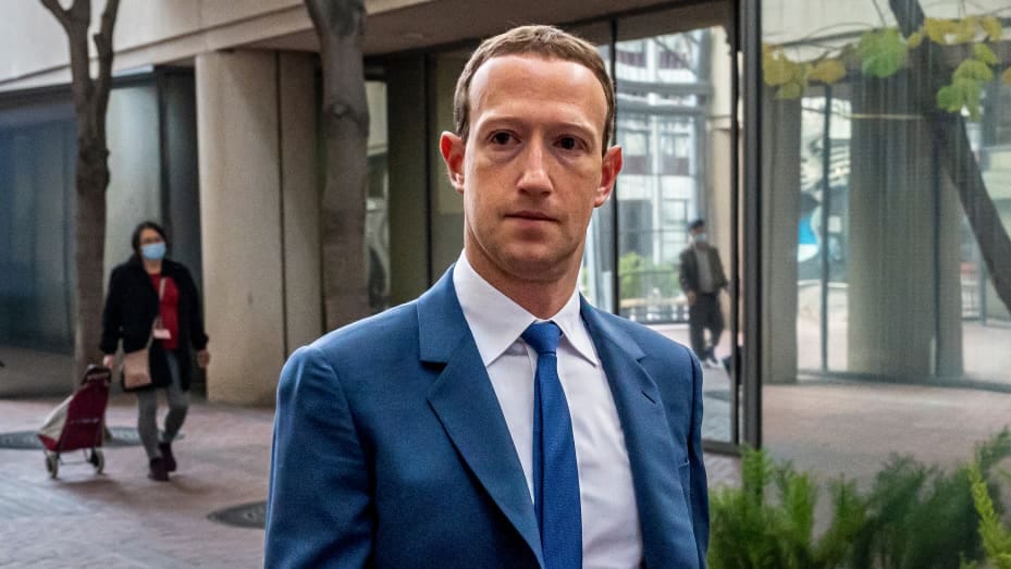 Mark Zuckerberg, chief executive officer of Meta Platforms Inc., arrives at federal court in San Jose, California, US, on Tuesday, Dec. 20, 2022. The Federal Trade Commission claims Meta's plan to buy the competitor will give it an unfair advantage in the burgeoning VR market. Photographer: David Paul Morris/Bloomberg via Getty Images