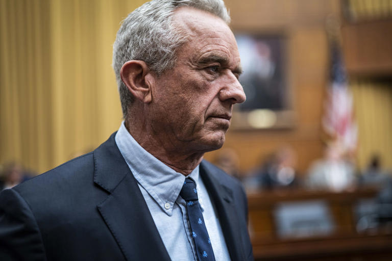 Robert F. Kennedy Jr. tried to meet with Kamala Harris to discuss Cabinet job