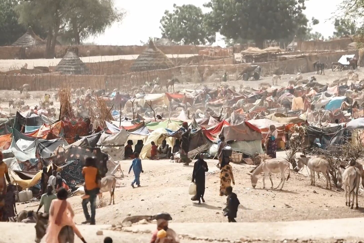 Refugee camp in Borota, Chad for Sudanese refugees, May 2023. Source: VOA (public domain) https://www.voanews.com/a/number-of-refugees-who-fled-sudan-for-chad-double-in-week-/7095241.html