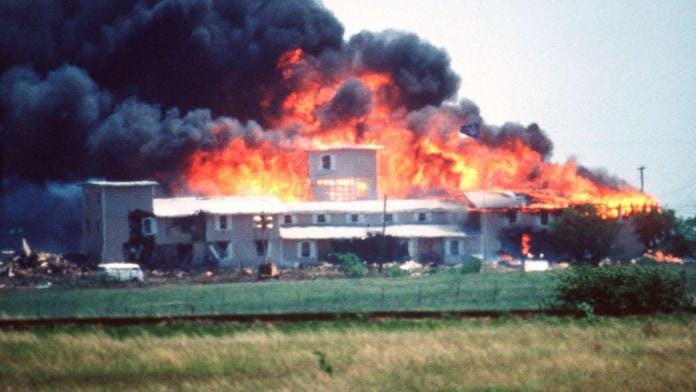 Survivors of 1993 Waco siege describe what happened in fire that ended the 51-day standoff - ABC News Survivors of 1993 Waco siege describe what happened in fire that ended the 51-day standoff - ABC News