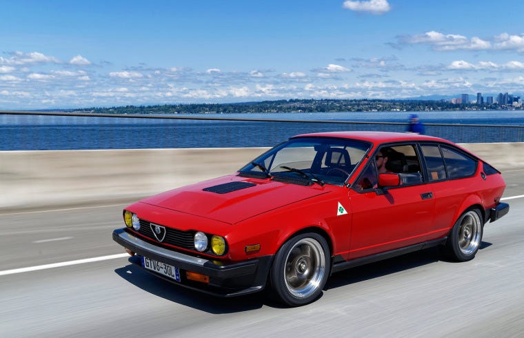 Alfa Romeo GTV6