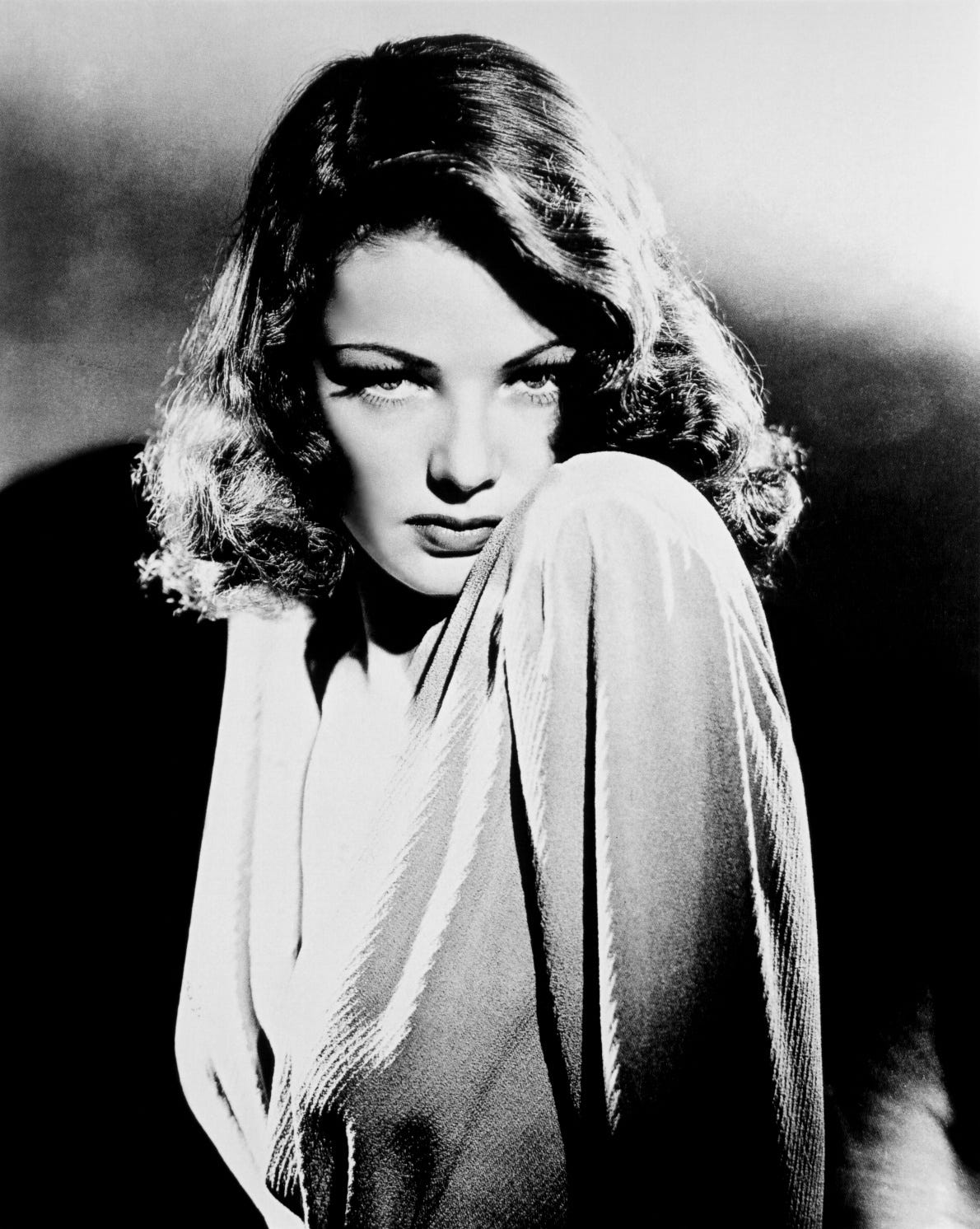 http://www.doctormacro.com/Images/Tierney,%20Gene/Tierney,%20Gene%20(Laura)_01.jpg