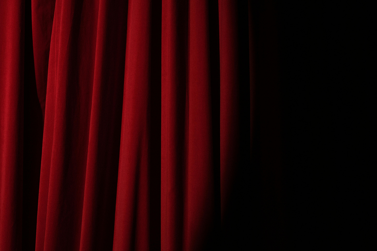 red curtain