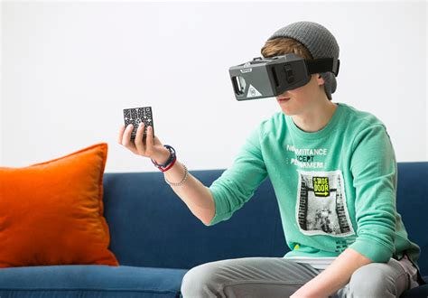 Merge Cube Holographic Virtual Reality Object - GeekAlerts