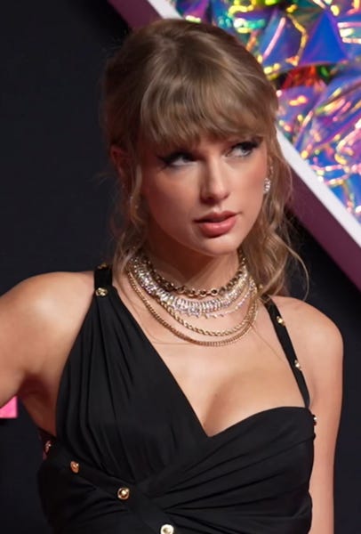 File:Taylor Swift at the 2023 MTV Video Music Awards (3).png