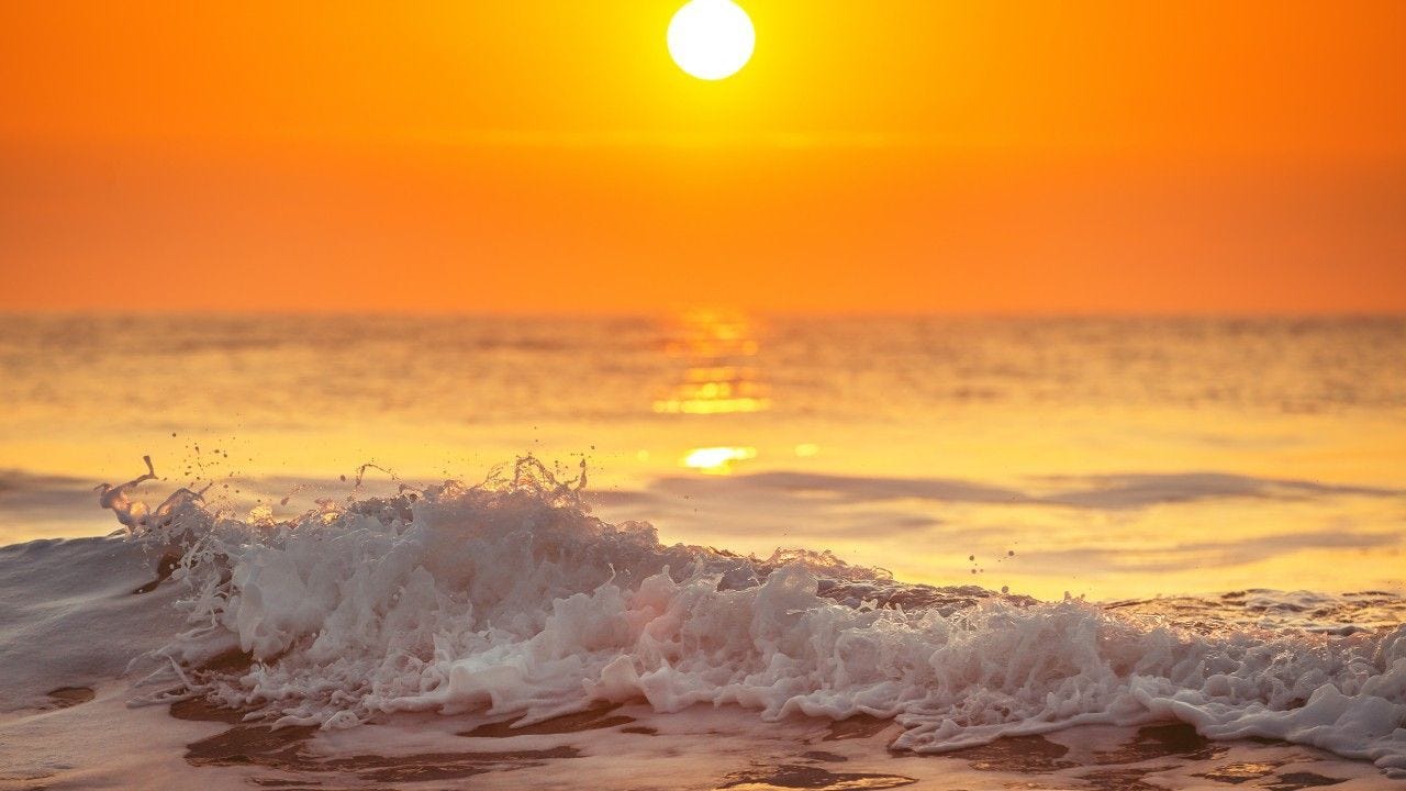 Sea Sunrise Wallpapers - Top Free Sea Sunrise Backgrounds - WallpaperAccess  | Sunrise wallpaper, Sunrise, Orange sky