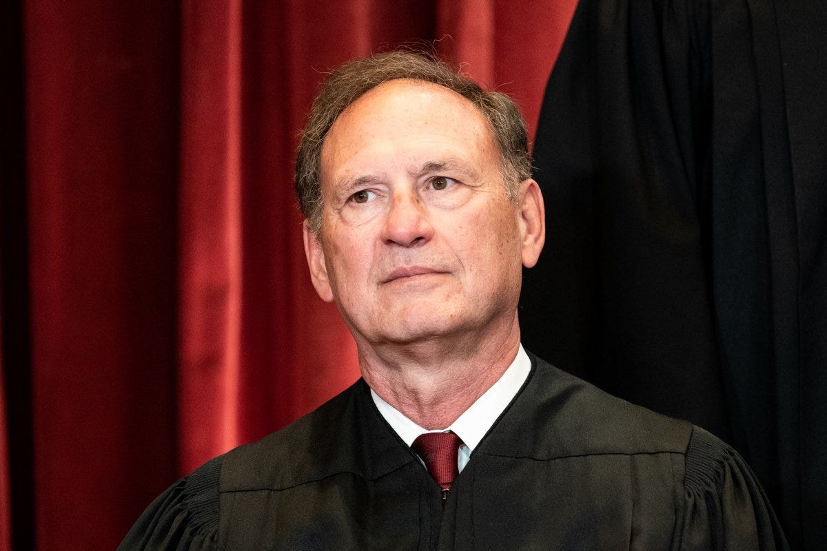 Samuel Alito's Flag Claims Challenged - Newsweek