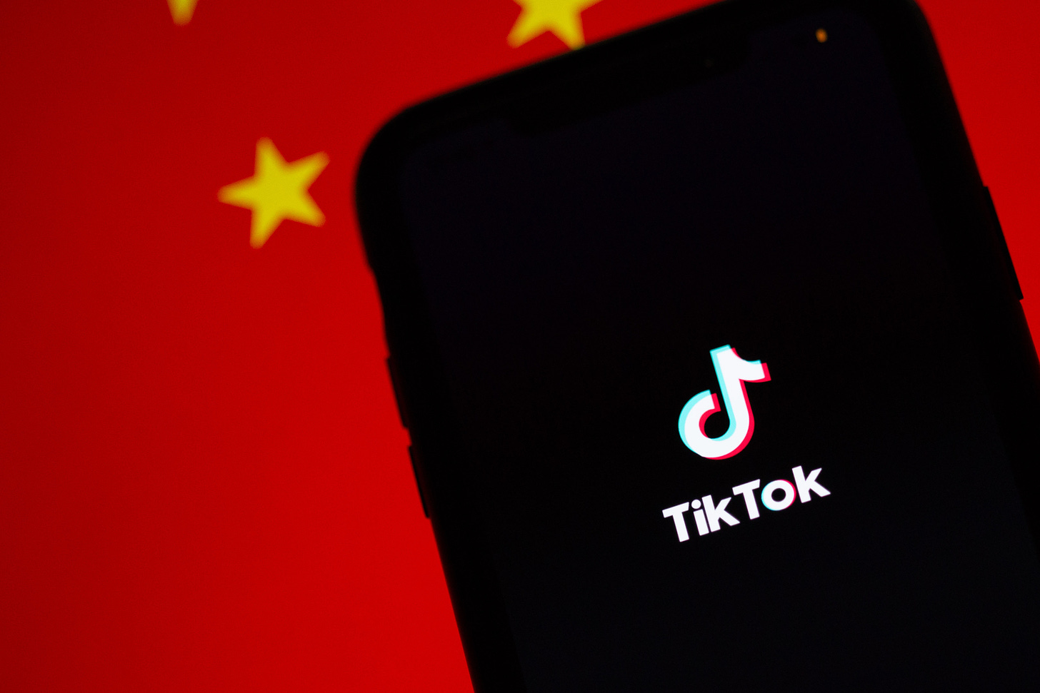 Tiktok app and the Chinese Flag