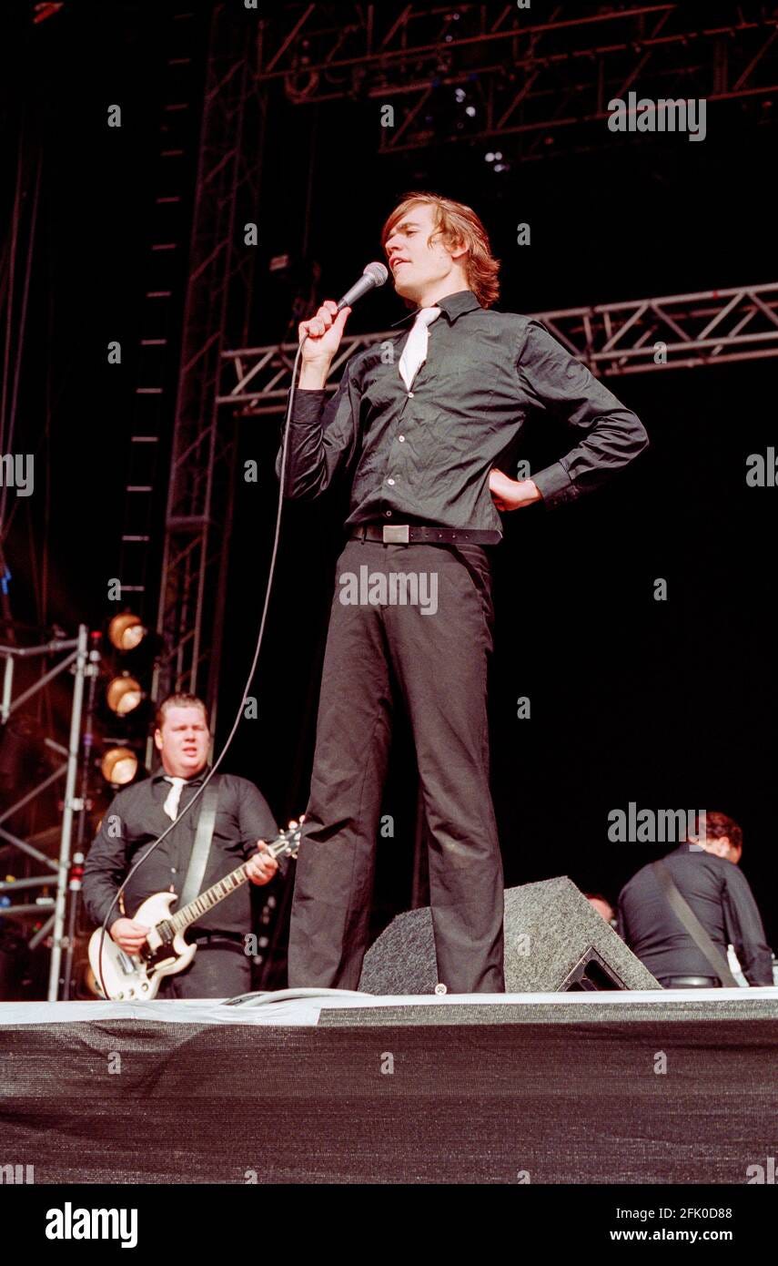 The hives 2002 hi-res stock photography and images - Alamy