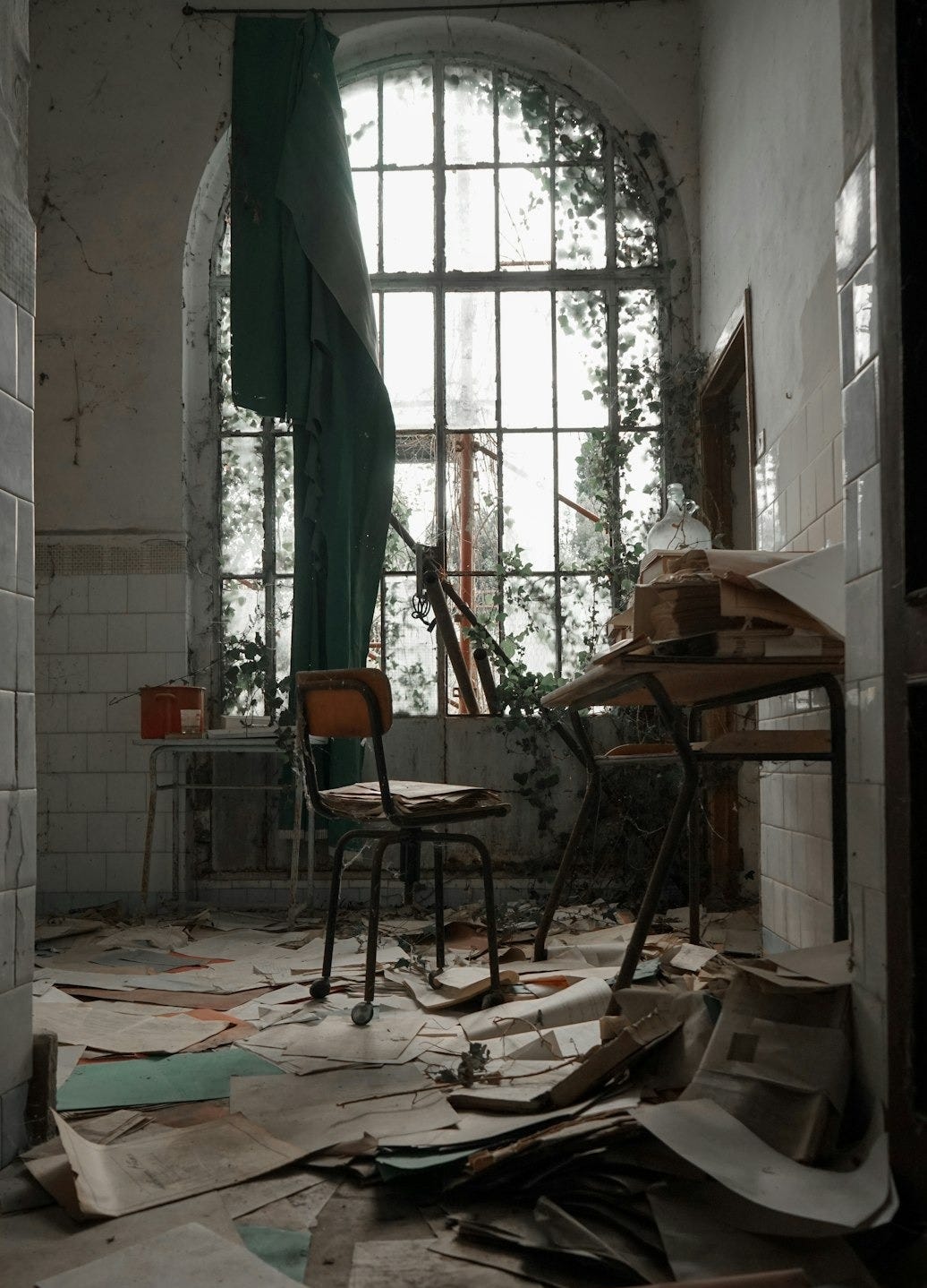 black metal framed brown wooden chairs and table