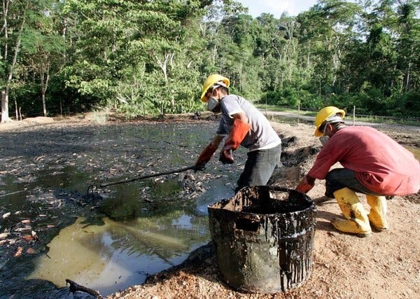 Lawyer Who Beat Chevron in Ecuador Faces Trial of His Own - The New York  Times