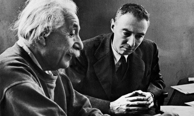 Einstein e Oppenheimer escreveram um documento secreto sobre alienígenas | Albert einstein ...