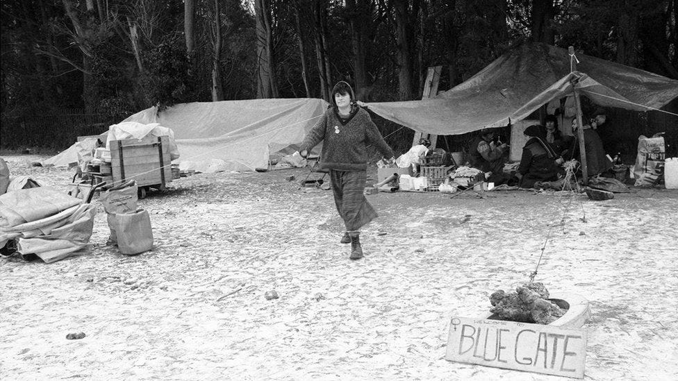 Greenham Common pictures highlight life in the peace camps - BBC News