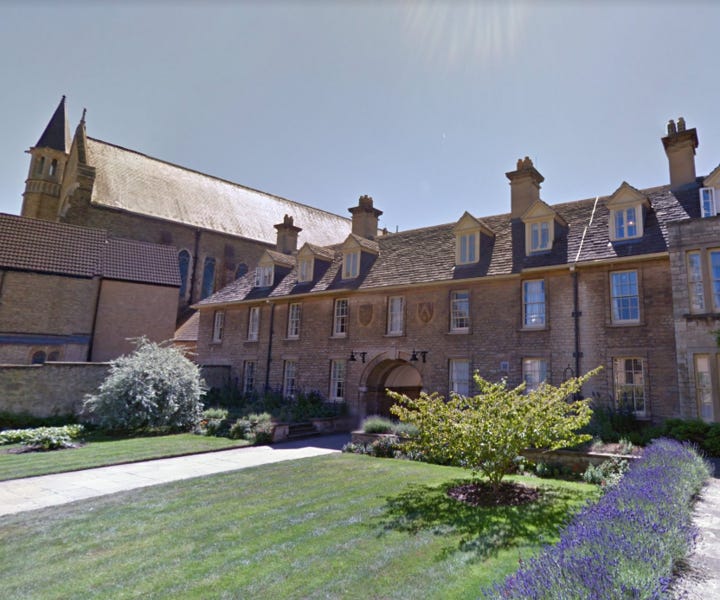 File:Somerville College, Oxford UK - Darbishire quad.png