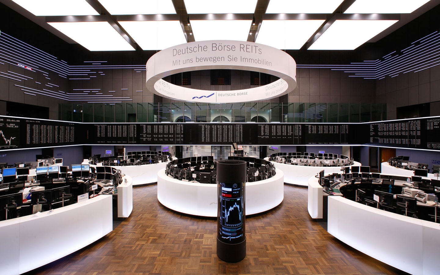 Deutsche Börse – Main Trading Hall | ATELIER BRÜCKNER