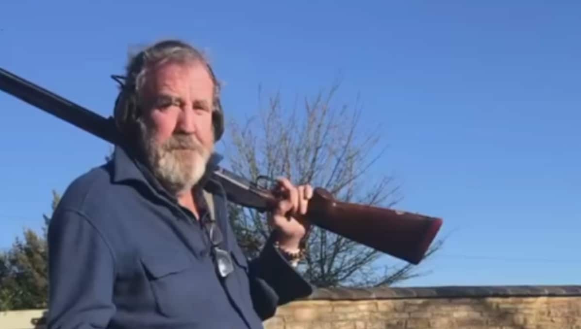 Jeremy Clarkson attempts to shoot pigeons