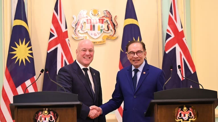 Prime Minister Christopher Luxon with Malaysian Prime Minister Anwar Ibrahim.