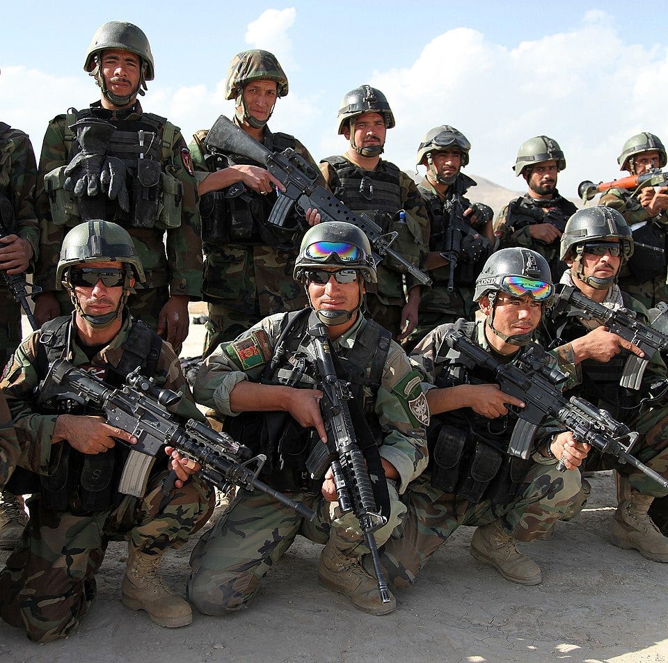 File:Afghan commandos pose for camera.jpg