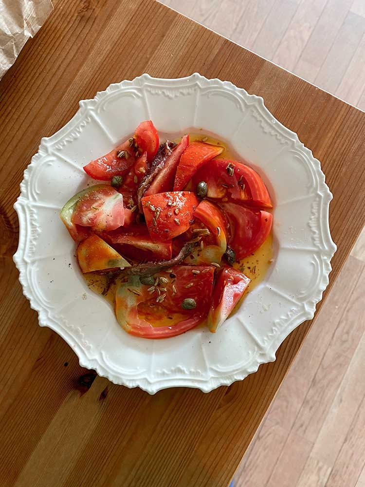 tomates fenouil anchois - alison roman nothing fancy a l'improviste