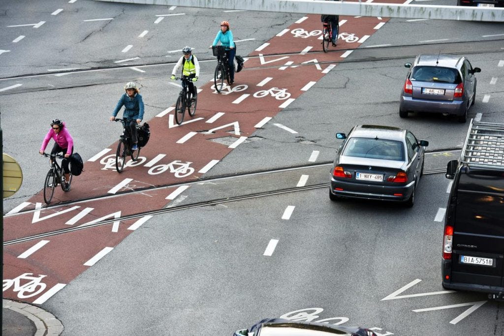 Flanders investing millions in safe bicycle paths, but isn't actually spending that money