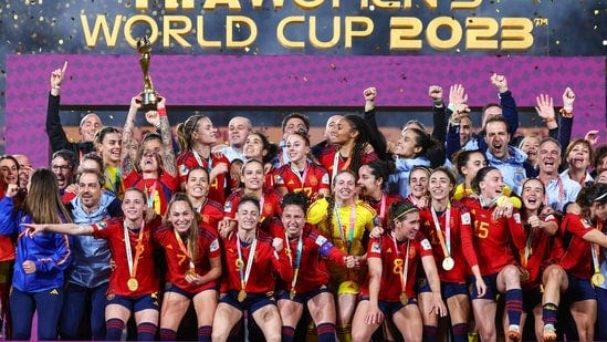 Spain clinch maiden FIFA Women's WC title, beat England 1-0 | Football News  - Hindustan Times