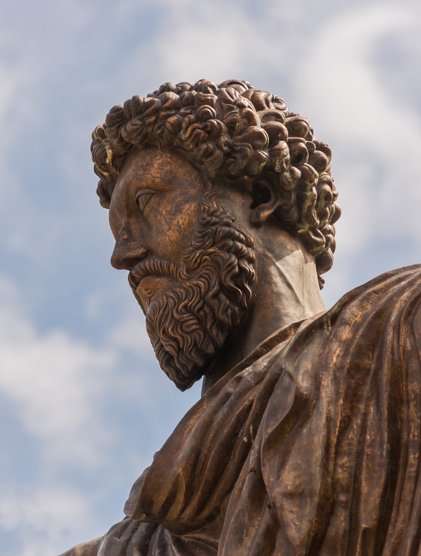 File:Equestrian statue Marcus Aurelius replica, head, Capitole, Rome,  Italy.jpg - Wikimedia Commons