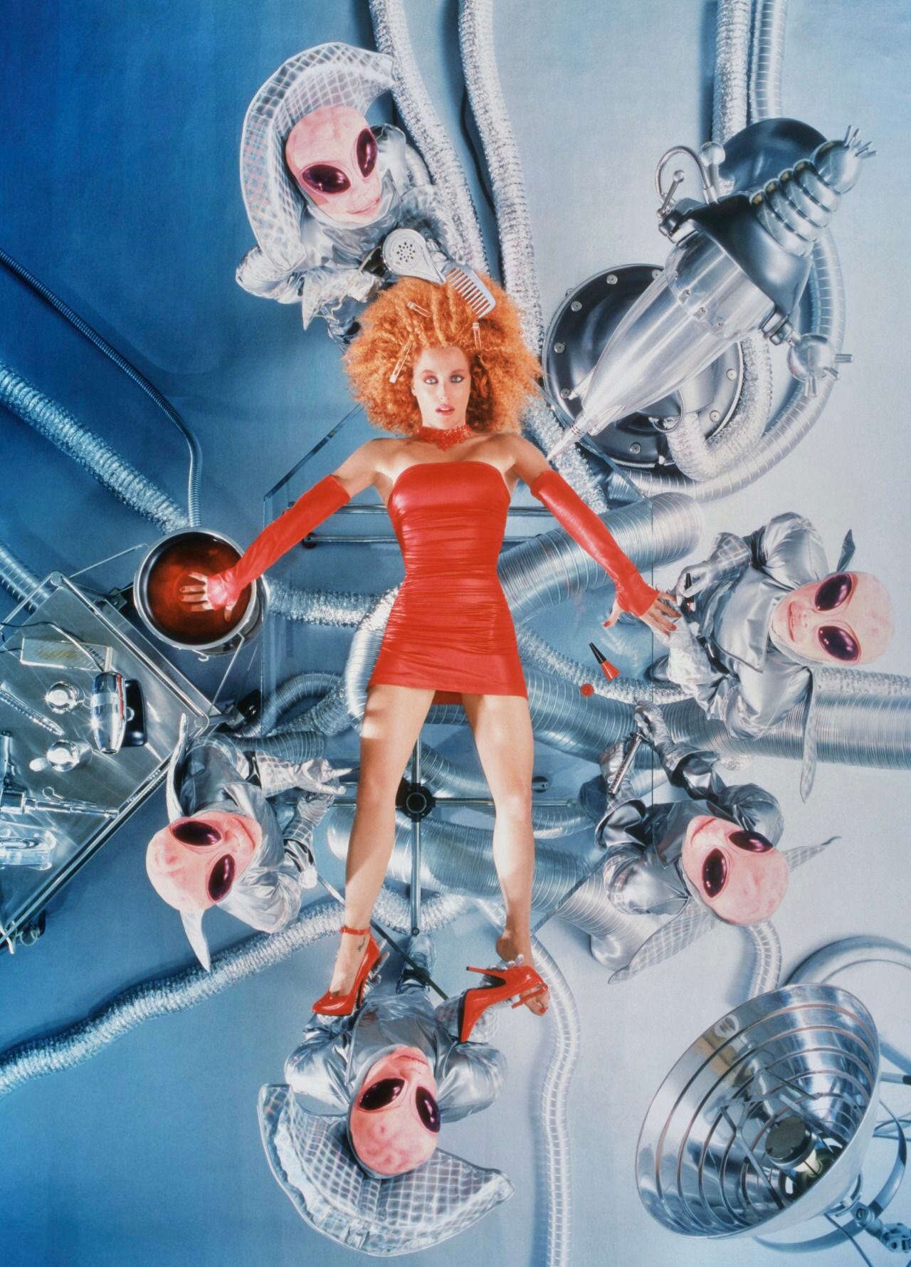WEIRDLAND TV on Twitter: "David Duchovny and Gillian Anderson photographed  by David LaChapelle in 1997. I didn't watch X-FILES. I remember coming  across the first image in a mag like Total Film
