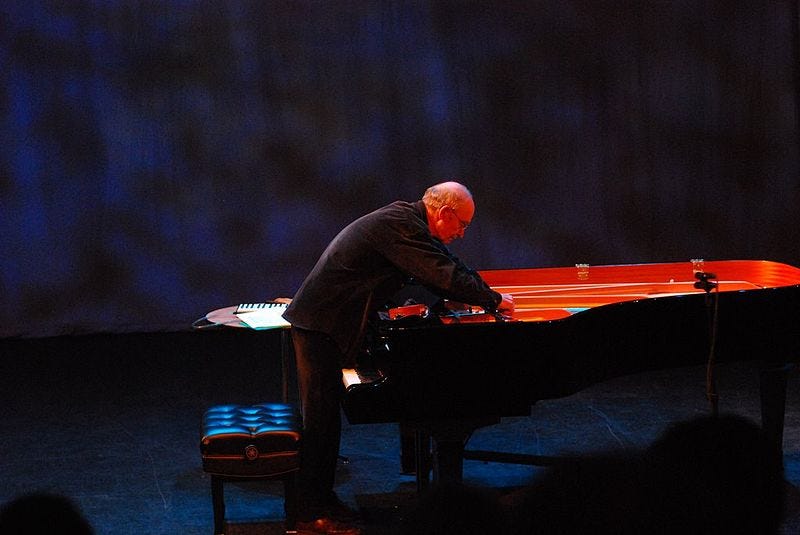 File:Christian Wolff prepared piano performance 2007 Feb.jpg