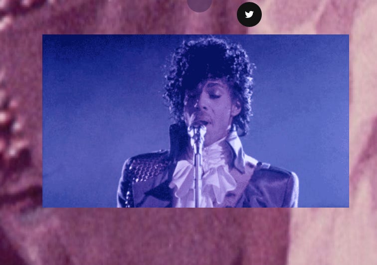 Prince, artiste américain, chante son tube Purple Rain