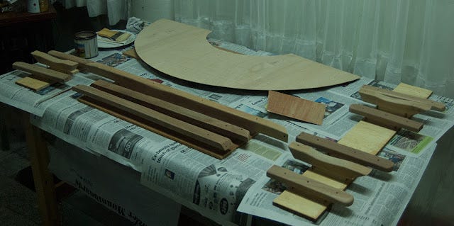 Preparing to varnish wood