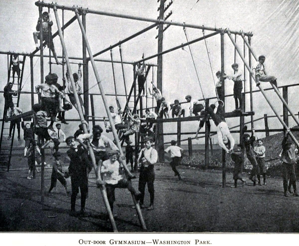 Old playground equipment and fun for kids from the 1920s (6)