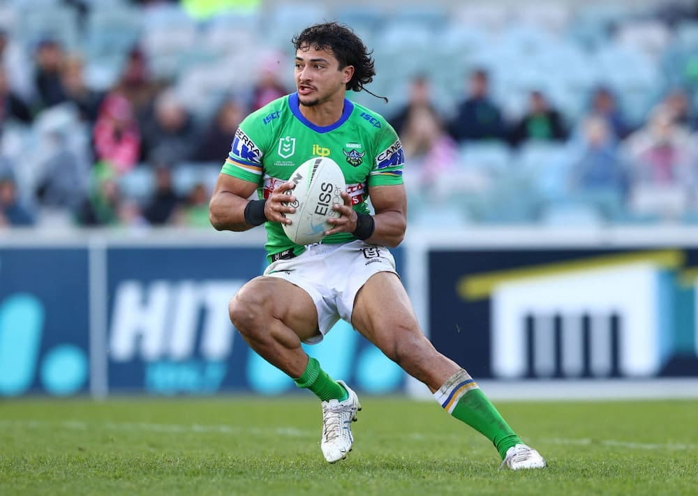 Xavier Savage re-signs with the Raiders until 2025 | Canberra Daily