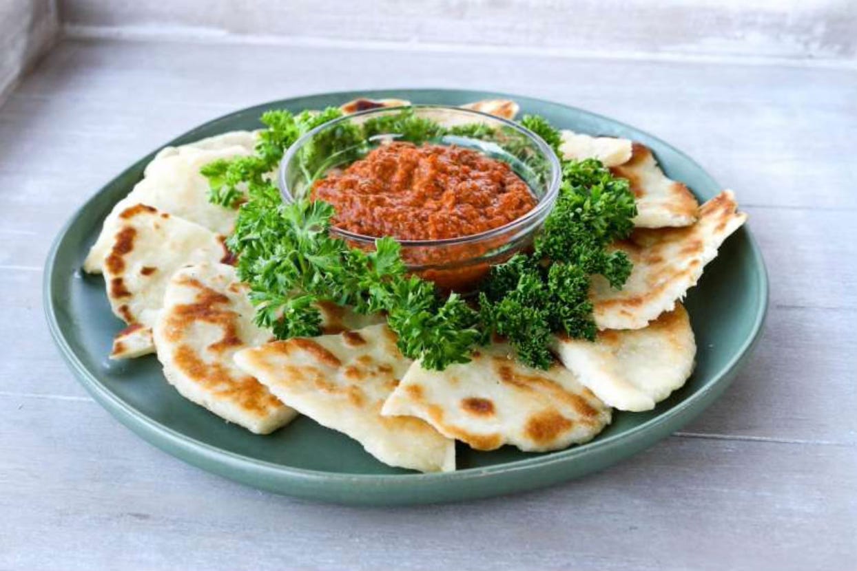 Romesco sauce with yogurt flatbread