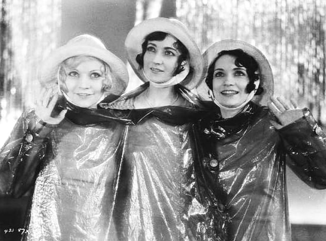 The Brox sisters performing “Singin’ in the Rain”