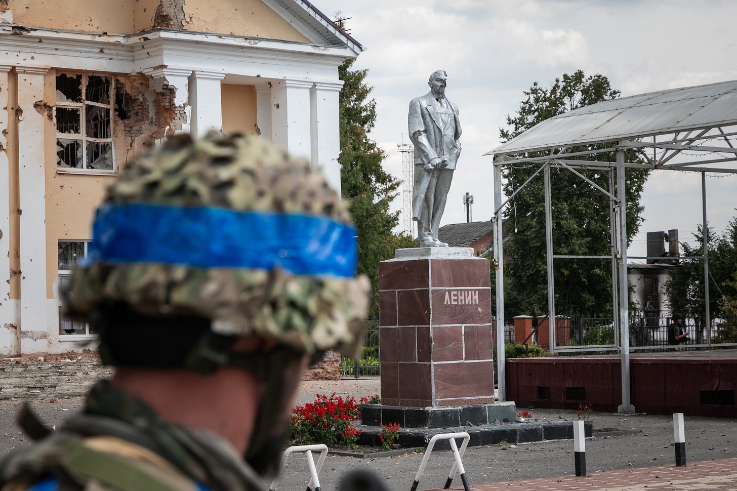 Возможно, это изображение 1 человек и текст