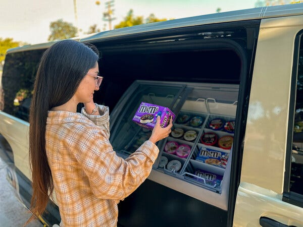 Conjure and Mars, Incorporated introduce a "store hailing" pilot for Mars brands with on-demand mobile ice cream stores bringing iconic Mars Ice Cream brands, M&M’S®, SNICKERS® and TWIX® directly to consumers in minutes. (PRNewsfoto/Mars, Incorporated)