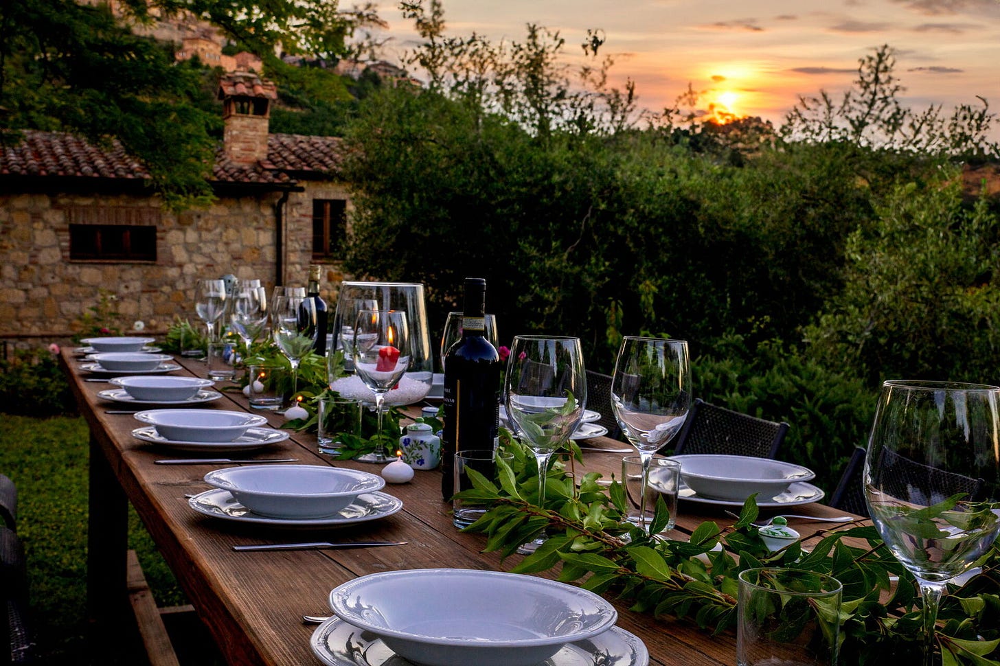 Villa Ardene: villa that sleeps 14 people in 7 bedrooms, located in  Montepulciano, Tuscany, Italy.