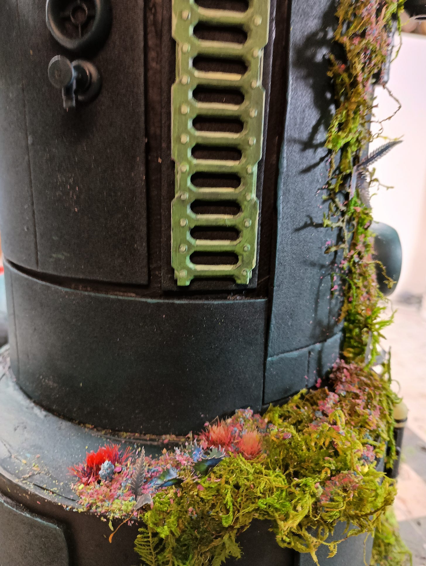 A scratch built sci-fi futuristic tower for miniature wargaming