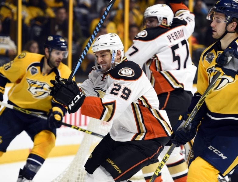 anaheim ducks come for the win vs nashville predators 5-2 2016 images