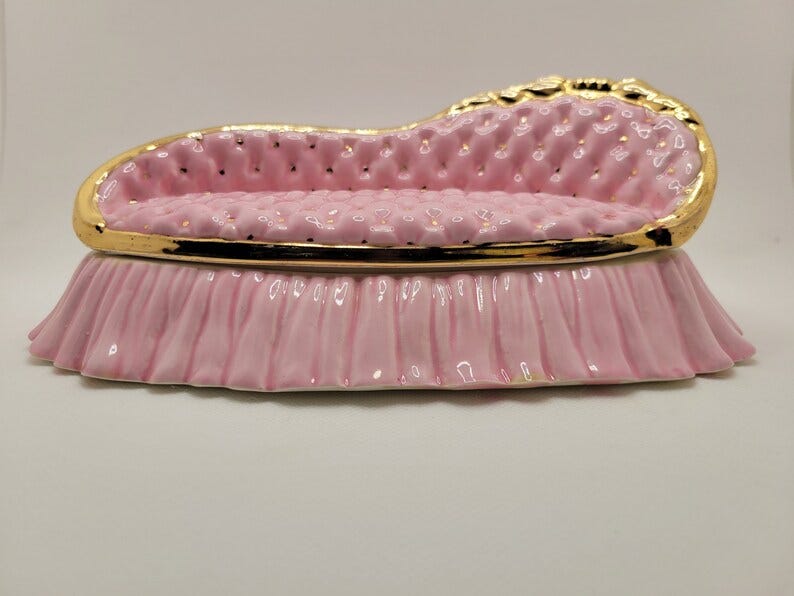 1952 Mallory Ceramic Studio 'Viola' pink sofa box. Gold trim. USA image 1