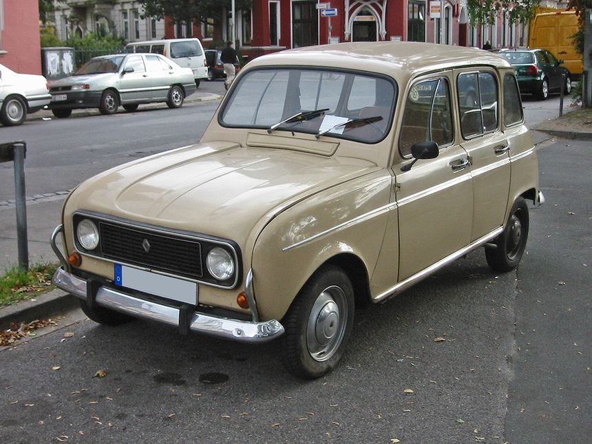 1974–1978 Renault 4L: In 1974 a plastic grille replaced the metal one
