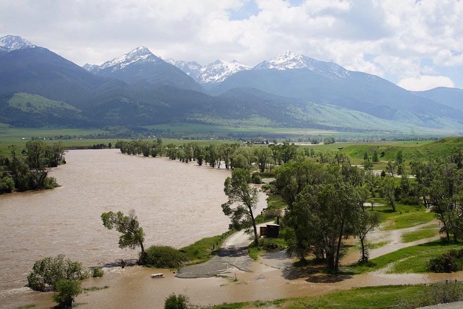 Raging River, Rising Community: The Yellowstone Flood of 2022 | GearJunkie