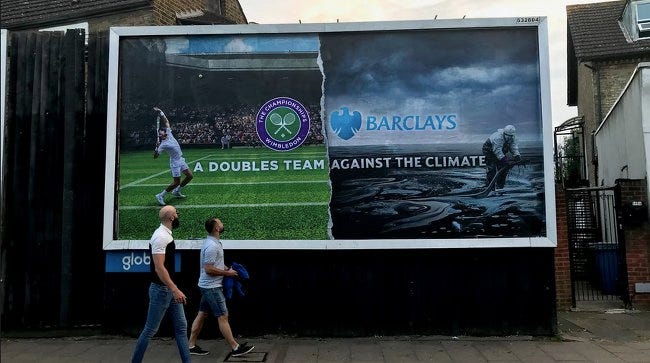 Campagne du collectif Brandalisme contre la banque Barclays