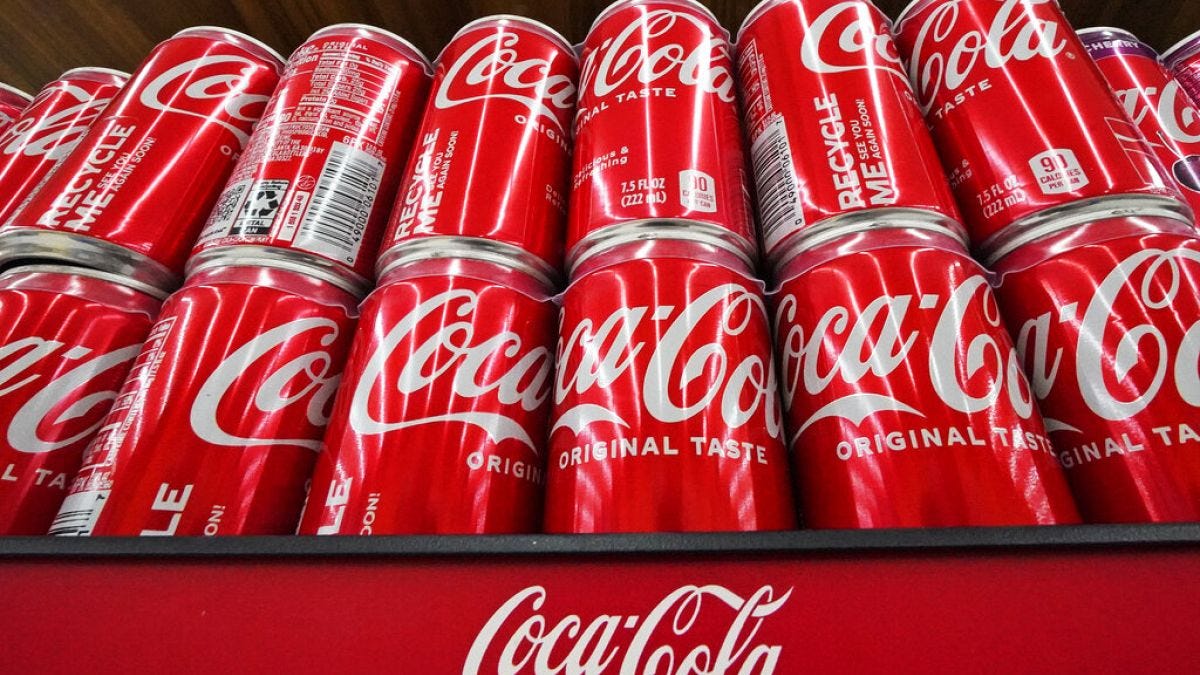 Coca-Cola recolhe bebidas em três países europeus devido a níveis elevados  de clorato | Euronews