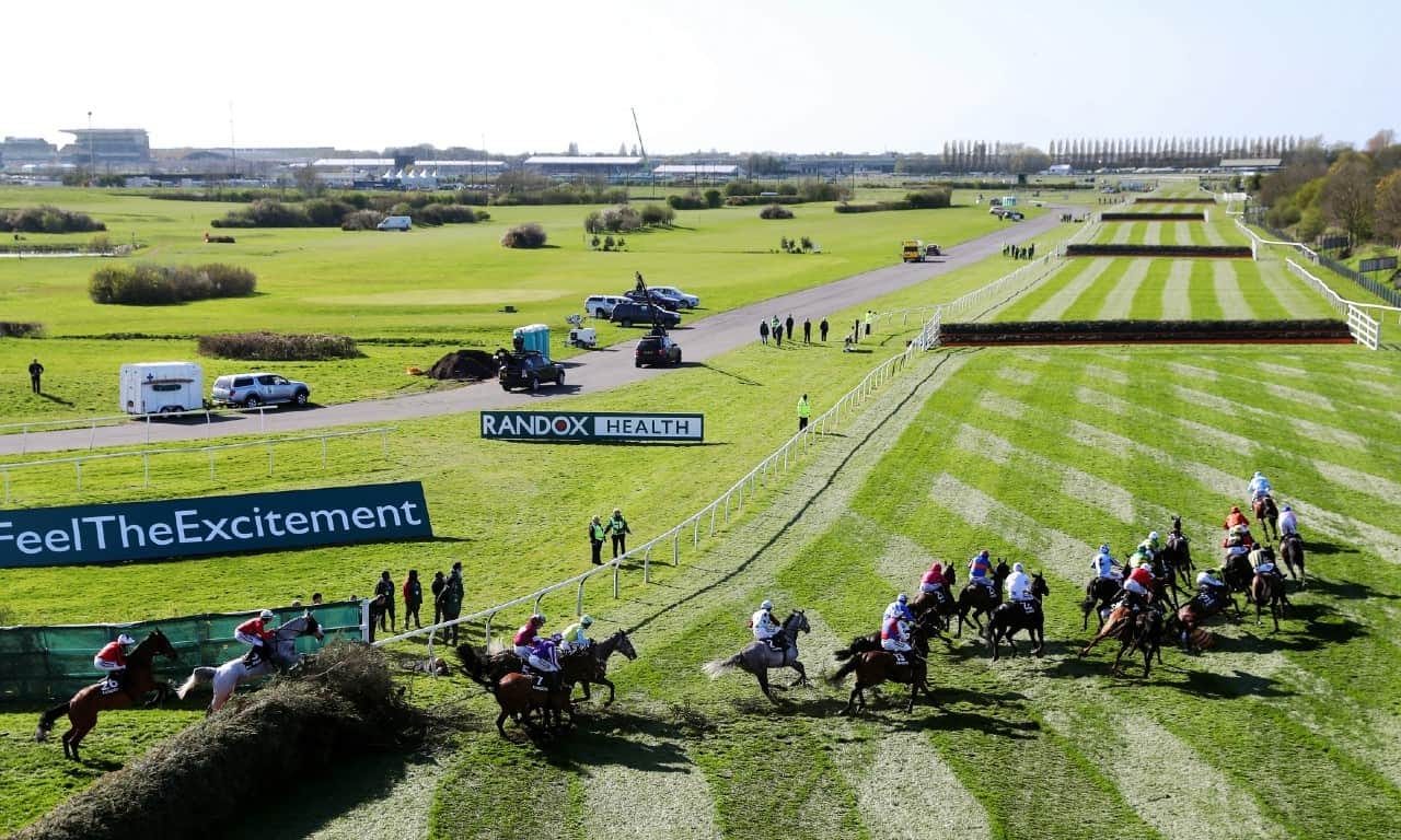A Guide To The 30 Fences On The Grand National Course