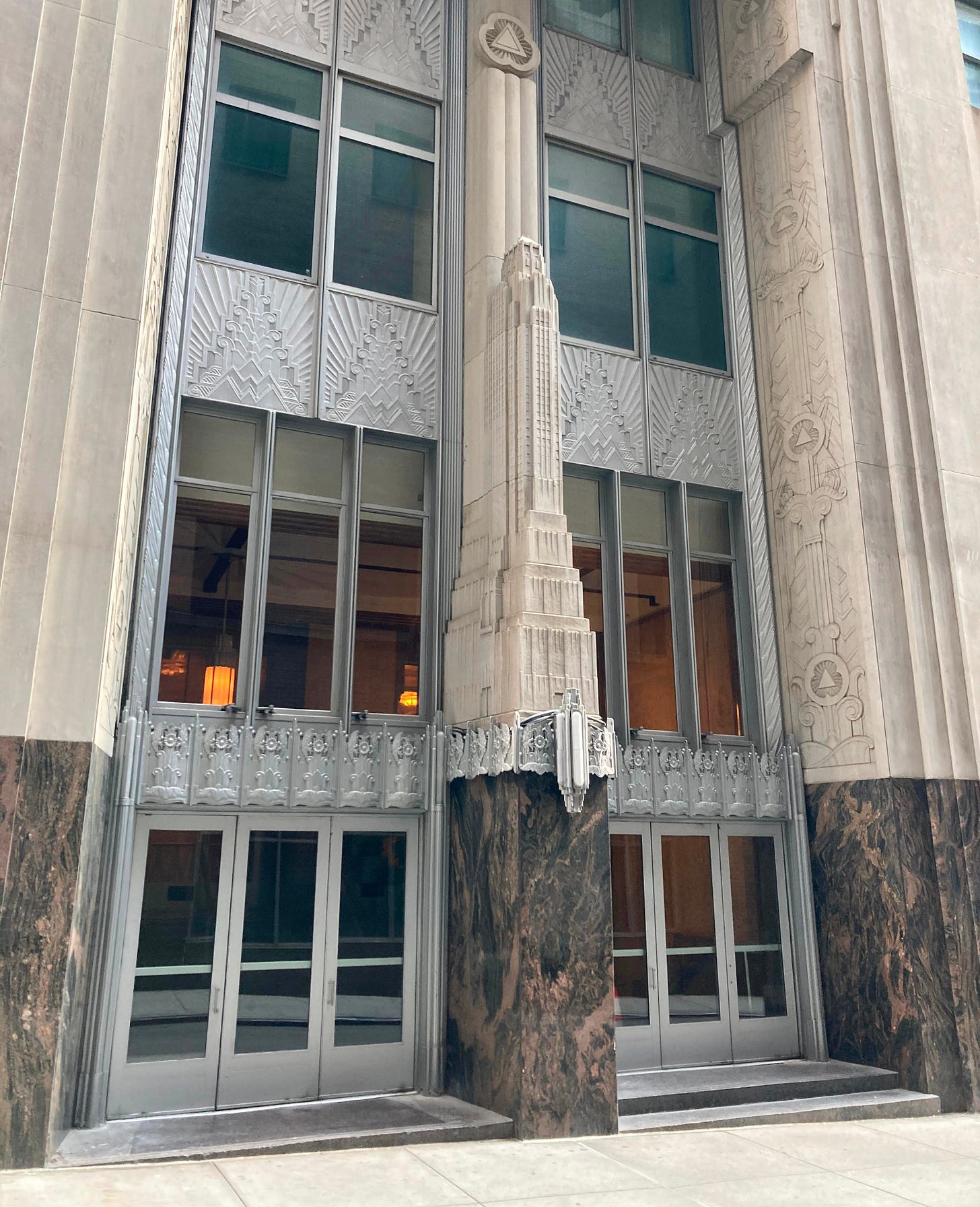 70 Pine St in Manhattan has a miniature of itself at the entrance :  r/ArtDeco