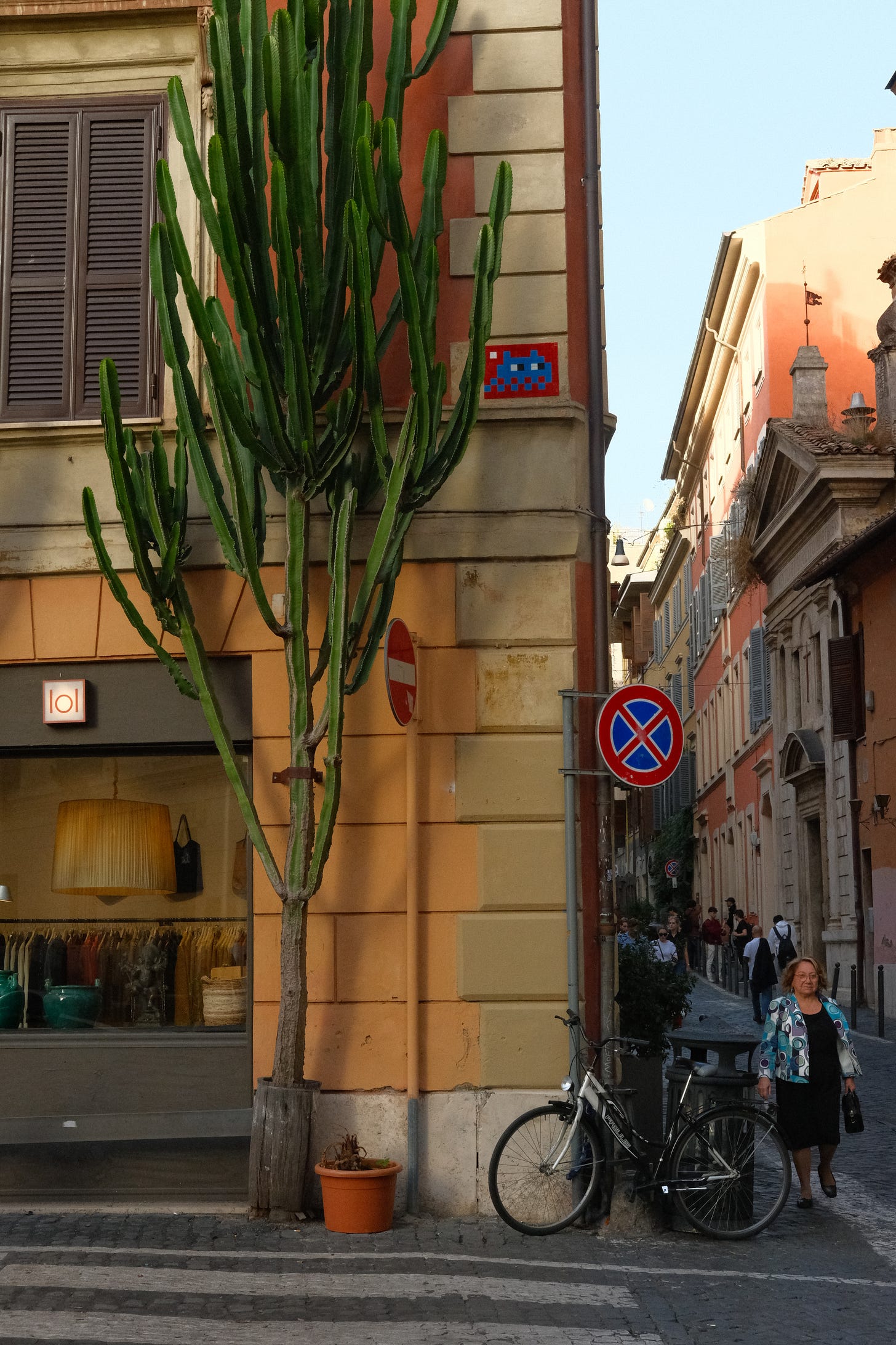 Seven free or budget friendly things to do and see in rome by food and travel writer Courtney Jill Bishop.