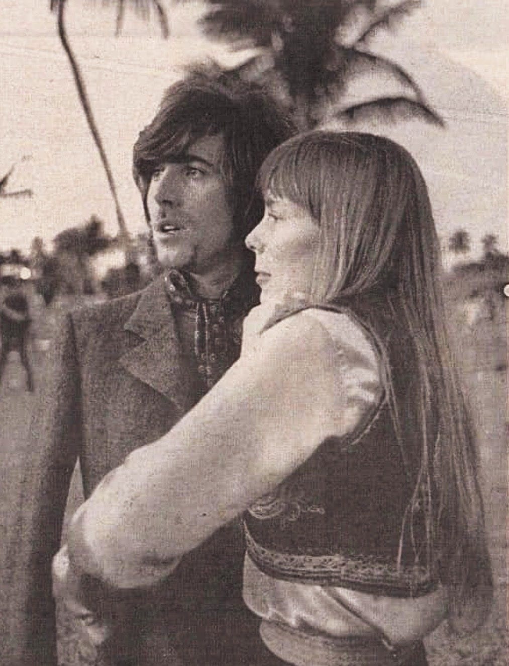 Joni Mitchell and Graham Nash, 1968. – @mylonesomeblues on Tumblr